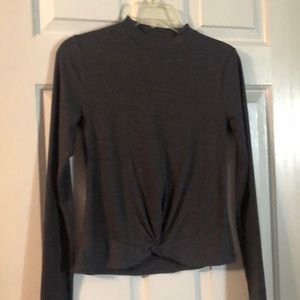 Semi crop top. Long sleeve dark grey